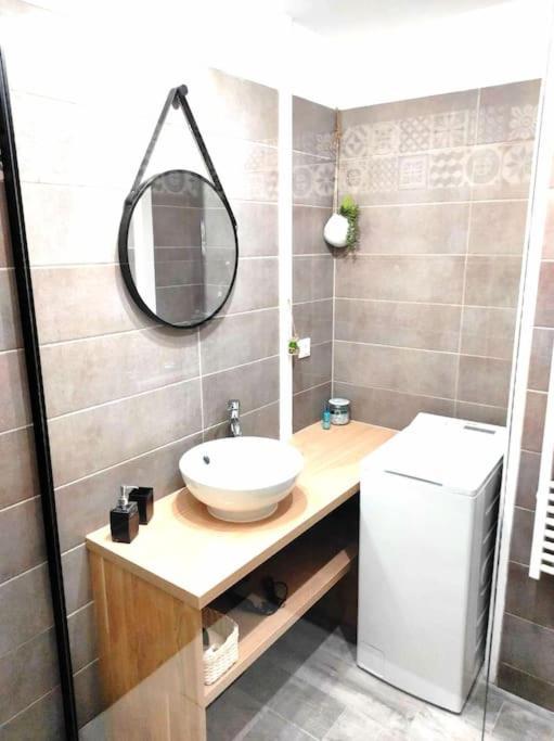 L'antique Spa: Jacuzzi Sous Patio Apartment Orange (Vaucluse)